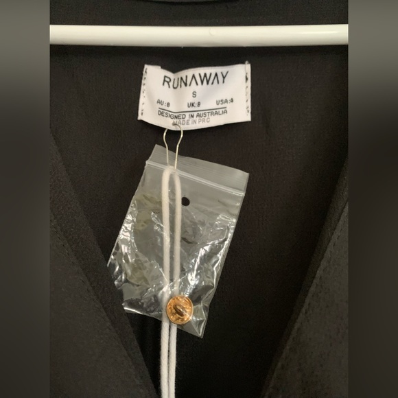 NWT Runaway Australia Dress size 8 AU - Picture 4 of 6